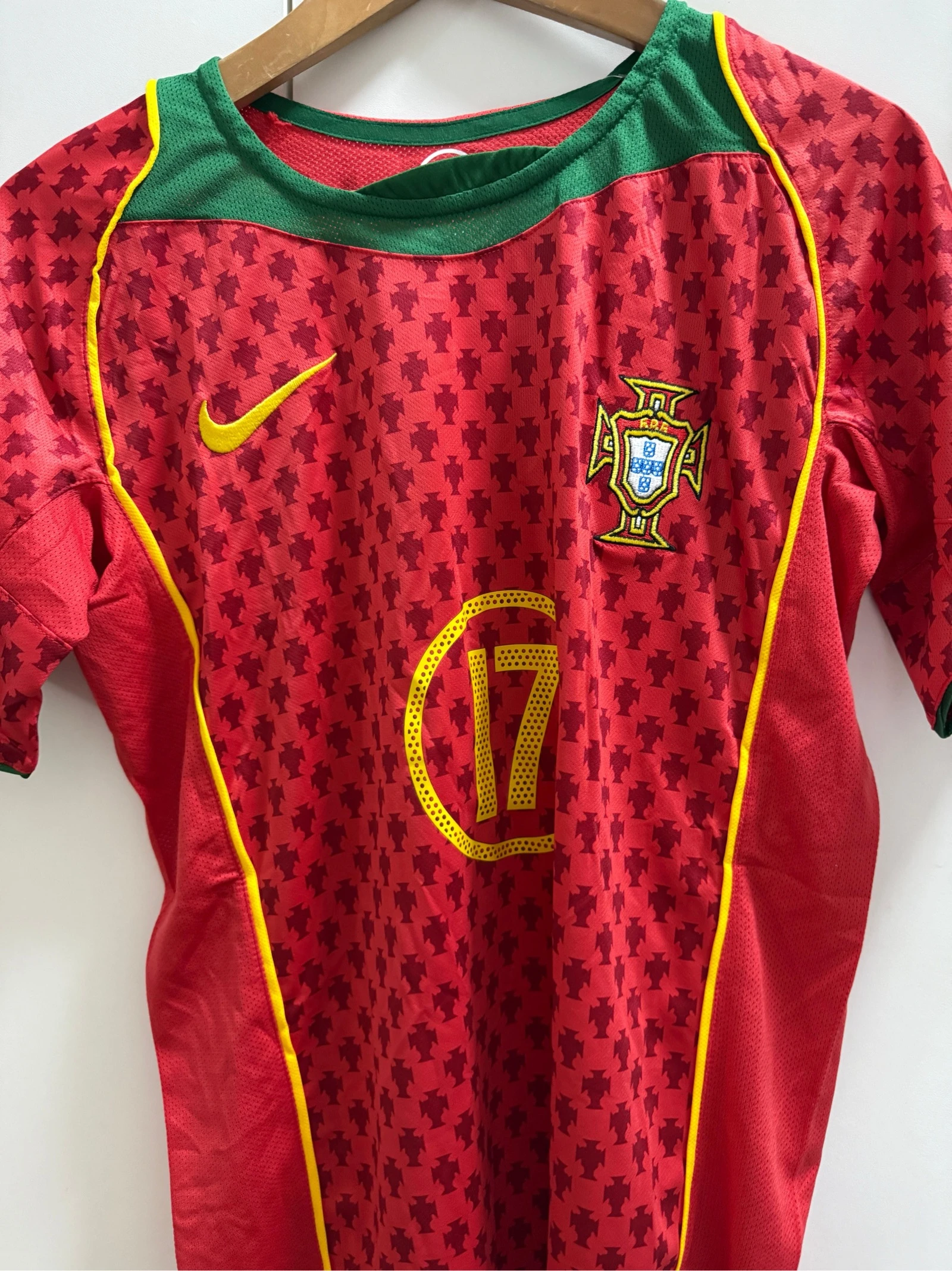 Camiseta Retro Portugal 2004-2006